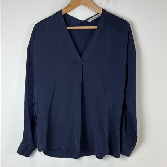 Vince v-neck silk blouse navy blue size 0 - Picture 1 of 7